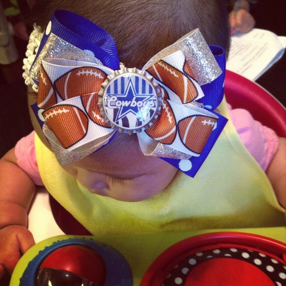JUST SHARING! Custom Bows by yulis_bowtiques - Picture 1 of 3