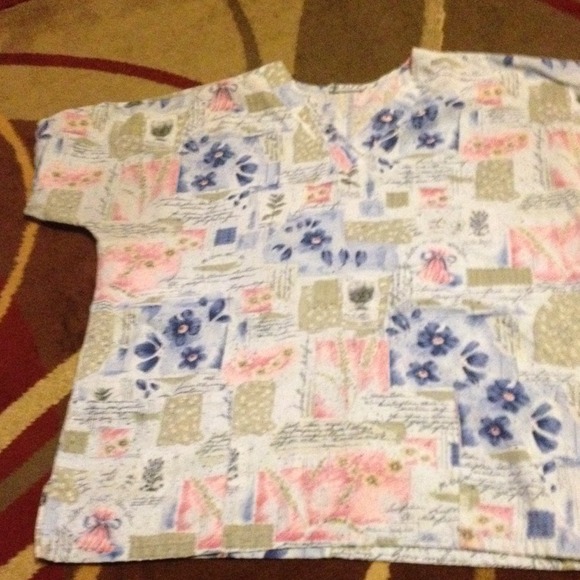 **SOLD**Scrub top
