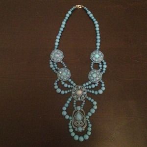 Big, bold, beautiful, blue necklace!!