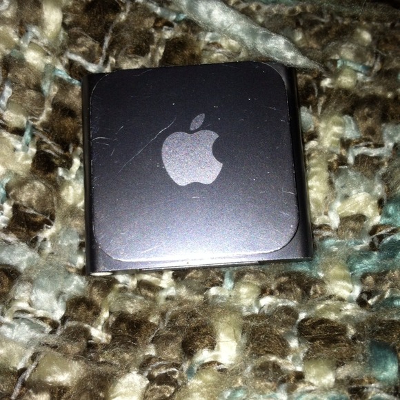 Sold!! iPod nano touch - Picture 2 of 2