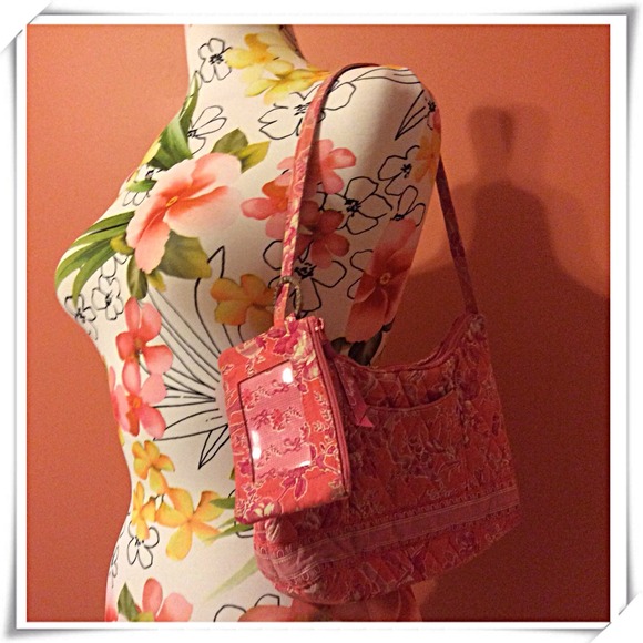 VERA BRADLEY RETIRED HOPE TOILE HANDBAG