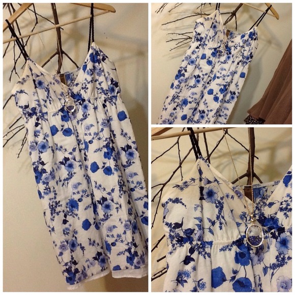 Blue floral party dress!