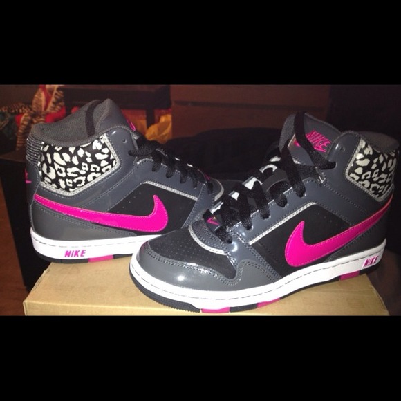 NWOT NIKE LEOPARD PRINT HIGH TOPS