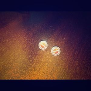 Silver Gucci earrings!