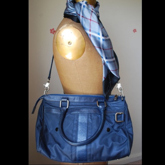 Rebecca Minkoff Handbags - ❤️sale❤️ Blue Rebecca Minkoff Crossbody