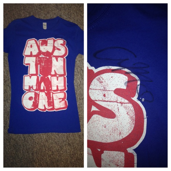 Authentic Signed Austin Mahone tshirt!
