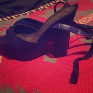 Forever 21 navy blue pumps