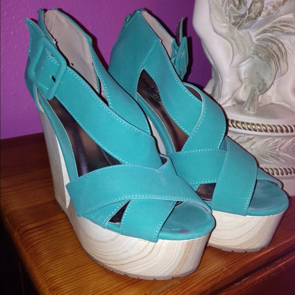 Wedges green