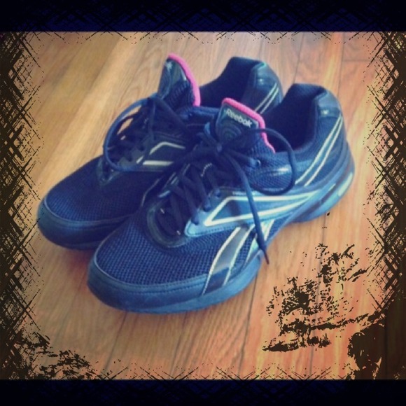 💥Reduced💥 Reebok Easy Tones sneakers