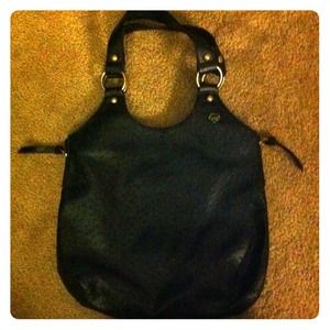 I have a lot of purses. Never use this one.