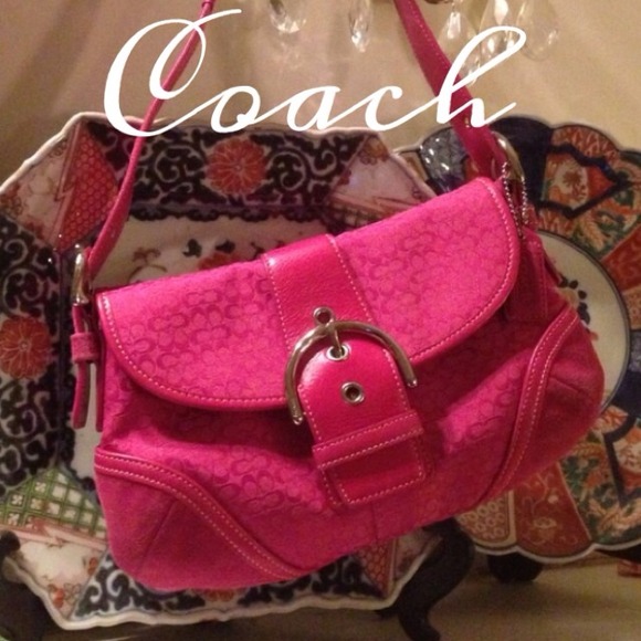 Coach Handbags - ❤Coach fabulous in fuchsia Soho handbag❤❤