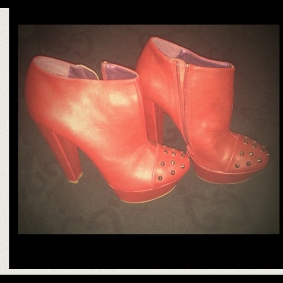 Looking for some like these 3 for a great price - Picture 3 of 3