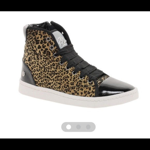 Looking for some like these 3 for a great price - Picture 2 of 3