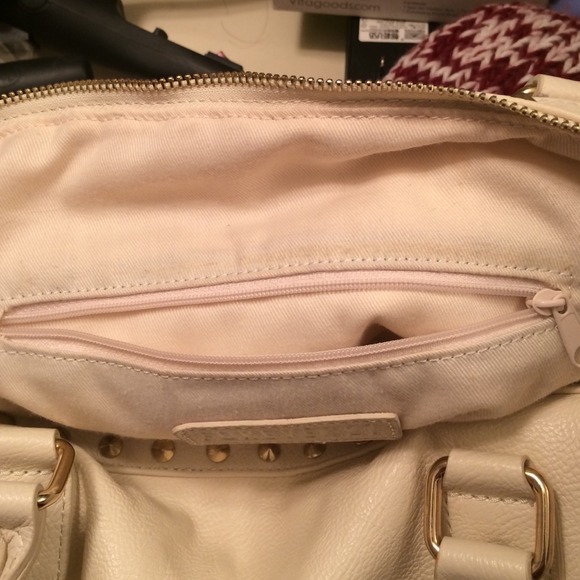 ❌Sold on Vinted❌ Studded bag - Picture 2 of 4