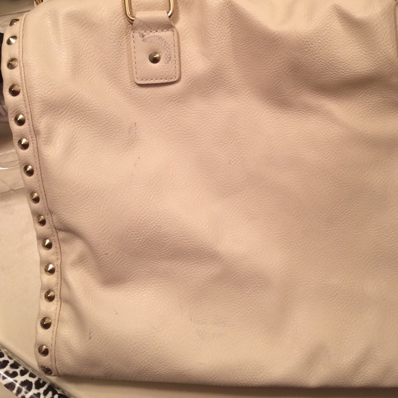 ❌Sold on Vinted❌ Studded bag - Picture 3 of 4