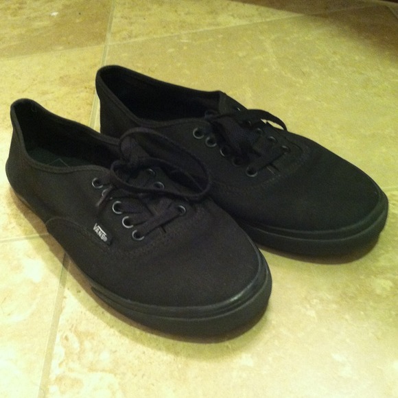 Black Vans Men 7 Women 8.5