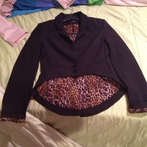 Black blazer (cheetah print inside)