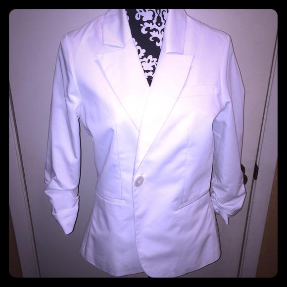 White Guess blazer. NEW!