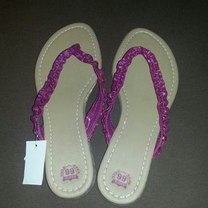 Pink sandal (never worn)
