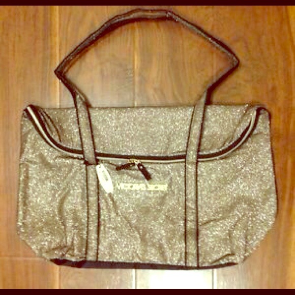 SOLD LocallyVictoria Secret Gold Tote