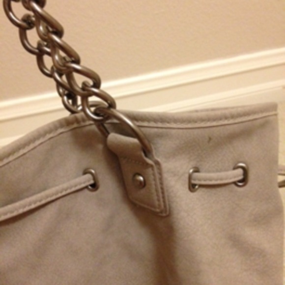 Express large grey/bone hobo bag with chains - Picture 4 of 4