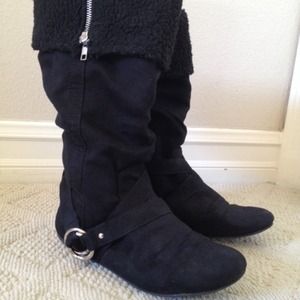 Black foldable winter boots