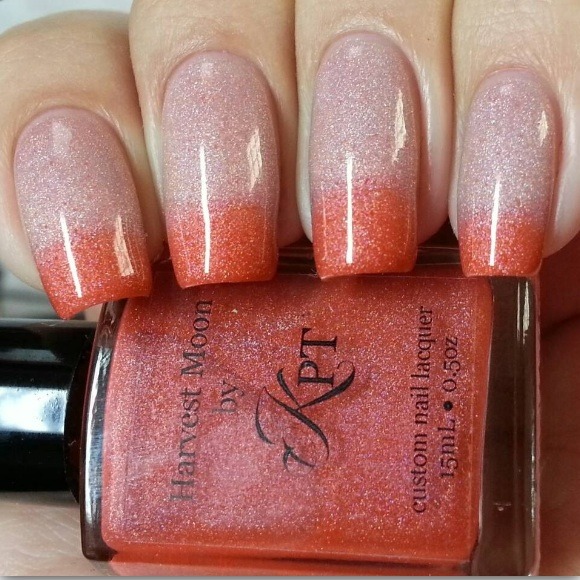 ❌SOLD❌temperature color change nail polish