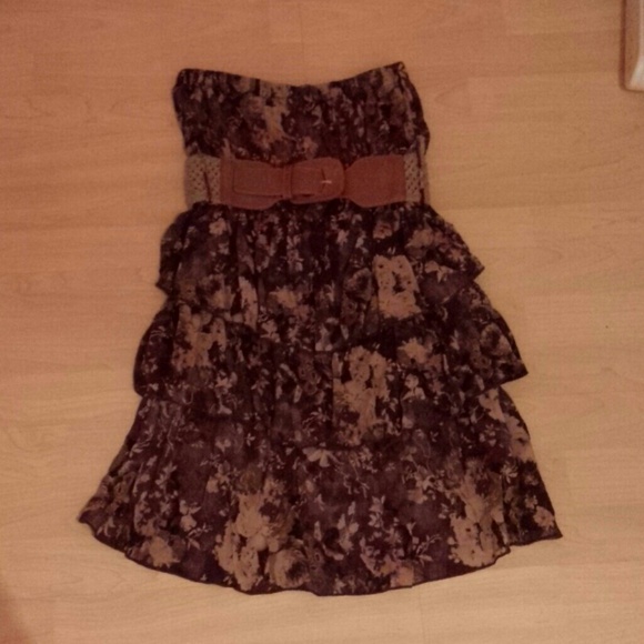 Mini Ruffle/layered floral dress