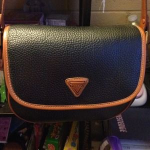 Guess Crossbody bag👜👜