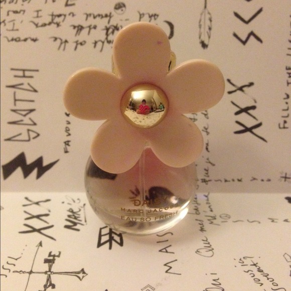 Marc Jacobs EAU SO FRESH Perfume 0.68 oz