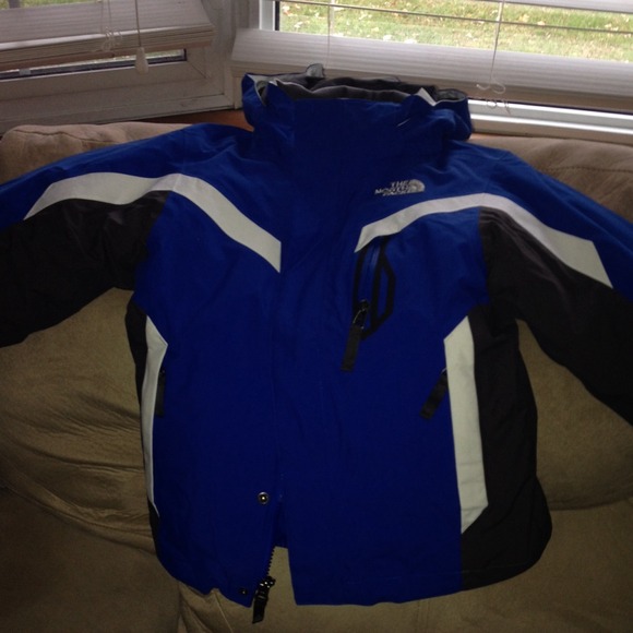 🚫SOLD. Brand new !!  North Face  kids size 5