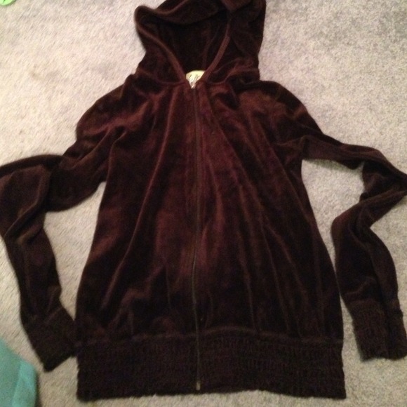 *** reserved***Brown juicy zip up and black one