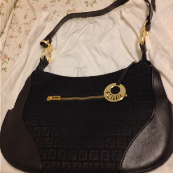 💞Black/Gold Fendi💞