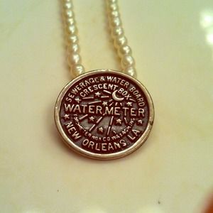 Crescent City necklace and pendant