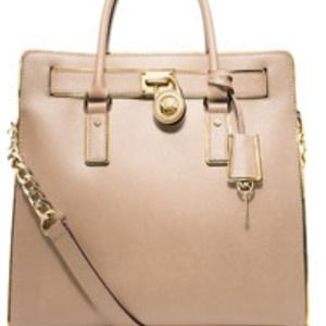 Not selling this bag