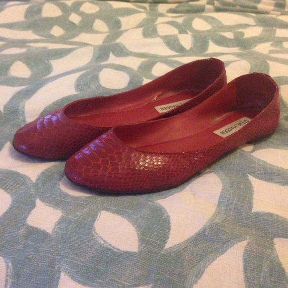 steve madden studded snakeskin flats
