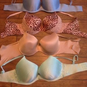 Victoria secret bra 34DD