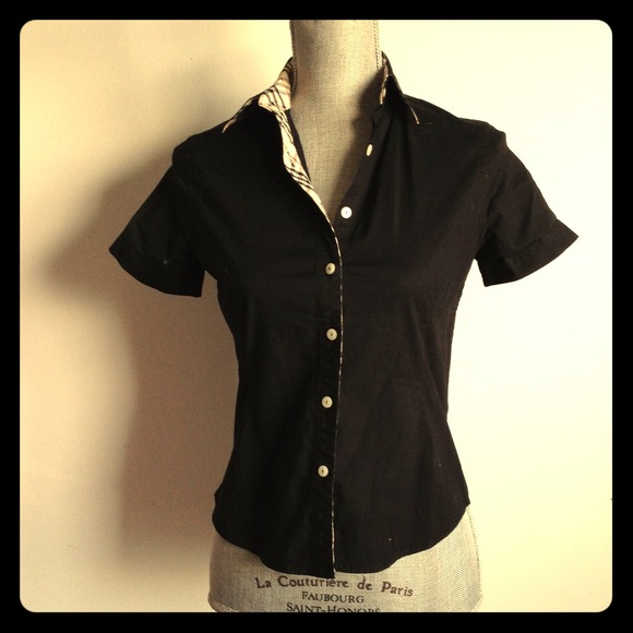Sold!!! 💥Authentic Burberry Top💥