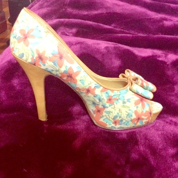 Summer floral heels.