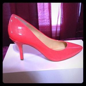 BRAND NEW!! SIZE 8.5