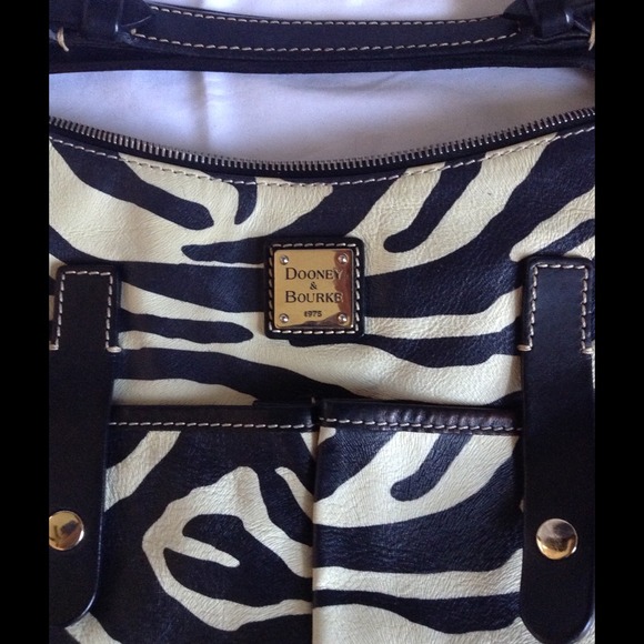 CLEARANCE Dooney & Bourke - Picture 2 of 3