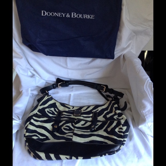 CLEARANCE Dooney & Bourke - Picture 3 of 3
