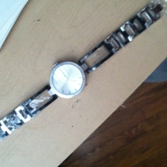 Black watch - Picture 2 of 3