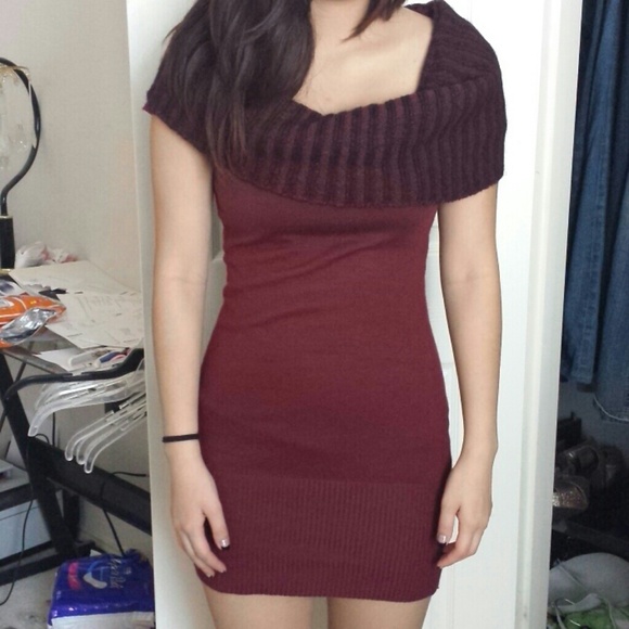 Maroon knitted dress - Picture 3 of 3