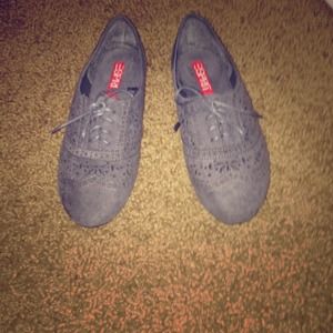 Charcoal grey oxfords.