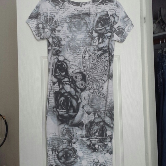 Graphic tshirt dress - Picture 4 of 4