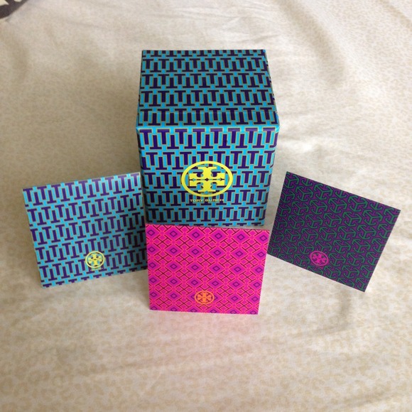 Tory Burch Accessories - 🚫SOLD...Tory Burch Card Set🚫 Tory Burch Accessories - 🚫SOLD...Tory Burch Card Set🚫