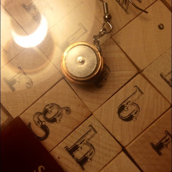 Bullet earring (bronze) - Picture 4 of 4