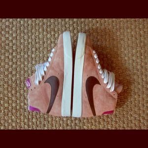 NIKE BLAZER SNEAKERS