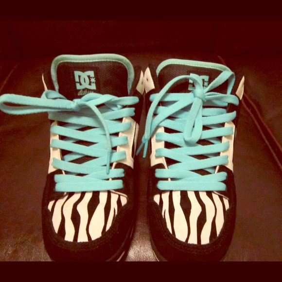 DC ZEBRA PRINT SNEAKERS